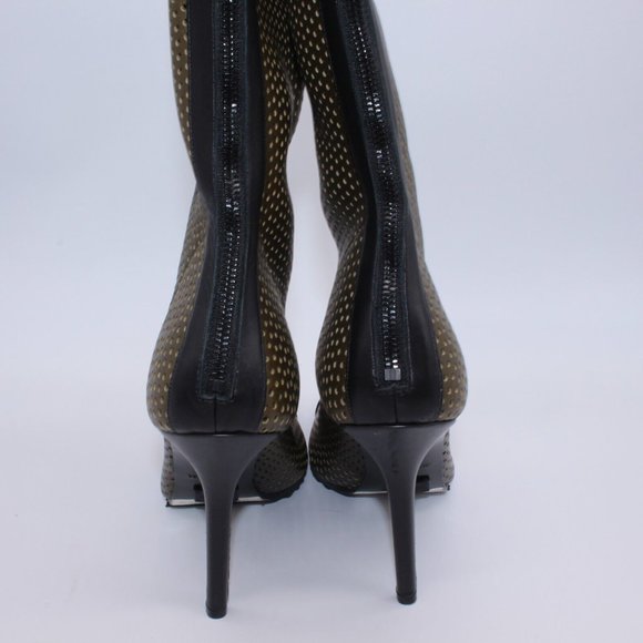 Michael Kors Perforated Leather Abigail Runway Boots Brown/Black Size 40 New - Picture 10 of 13